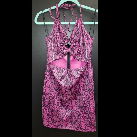 Cut out Dress - Picture 2 of 3